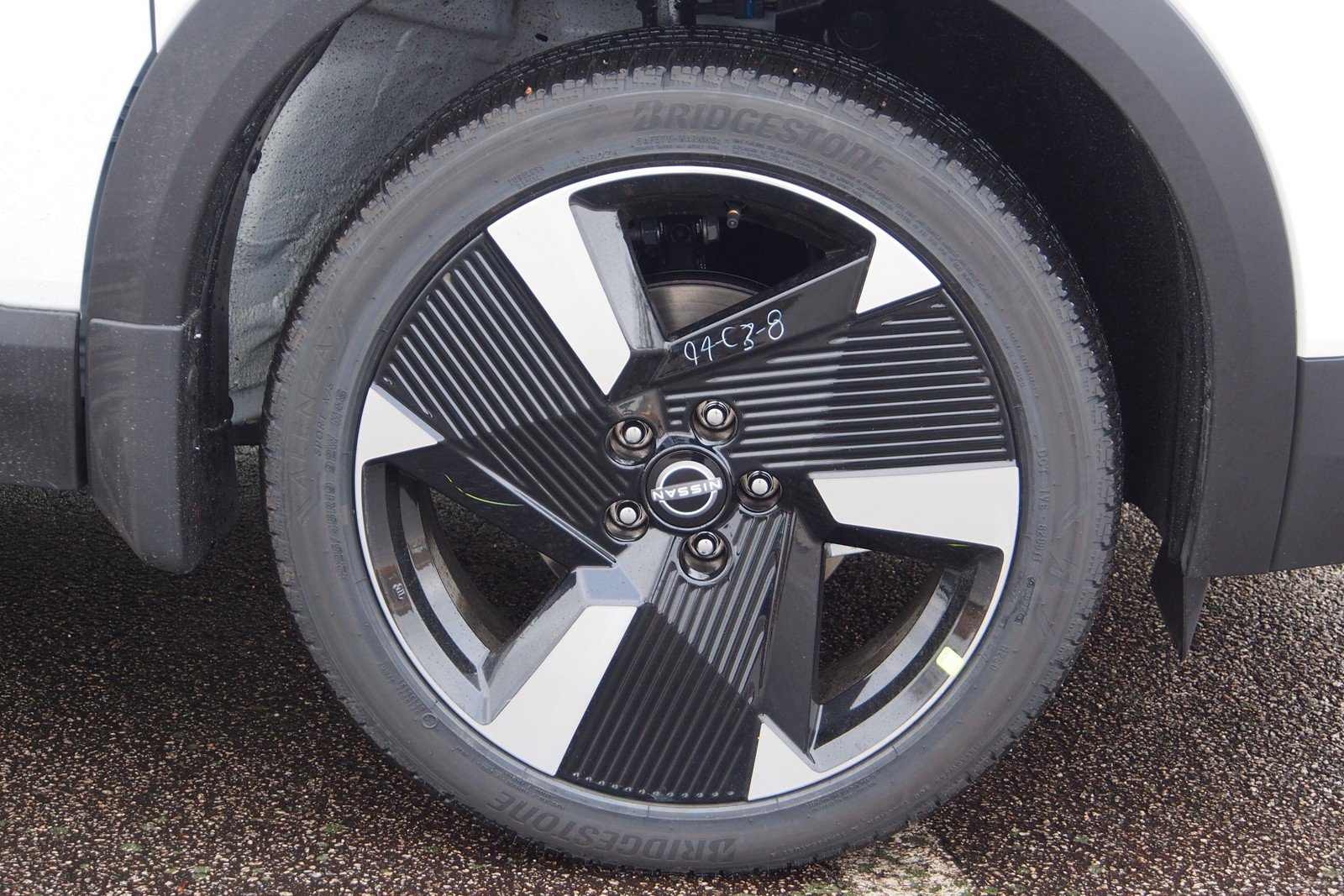 Used 2025 Nissan Kicks SR image 9