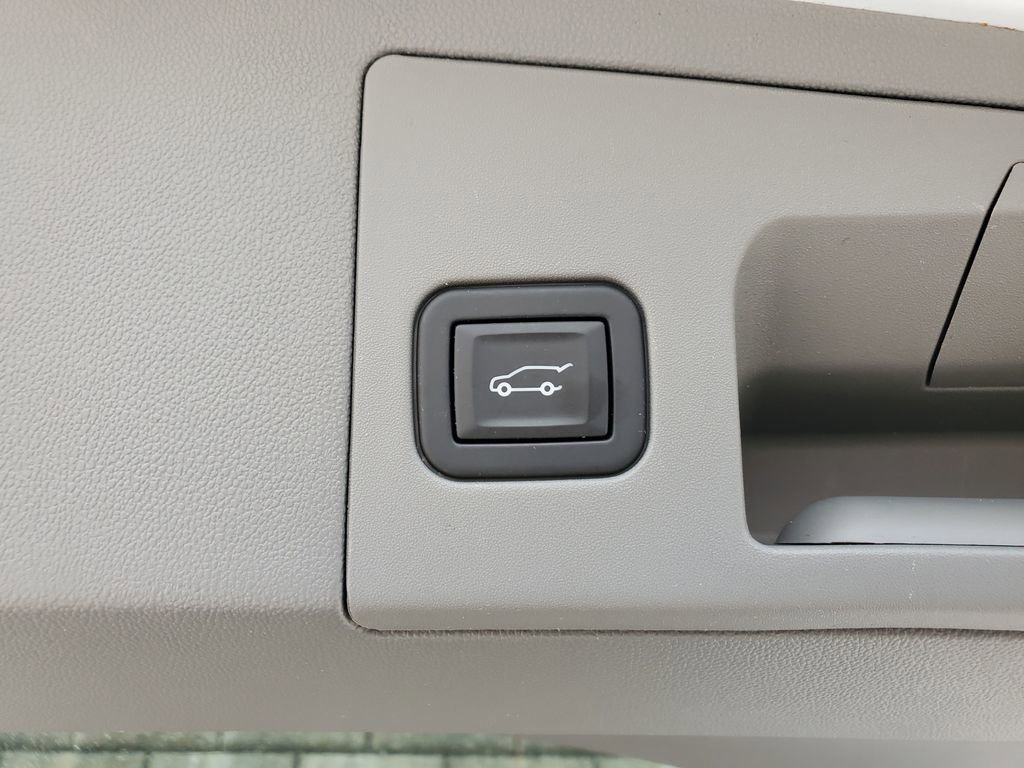 Used 2023 Cadillac XT5 Premium Luxury w/ LPO, Floor Liner Package image 44