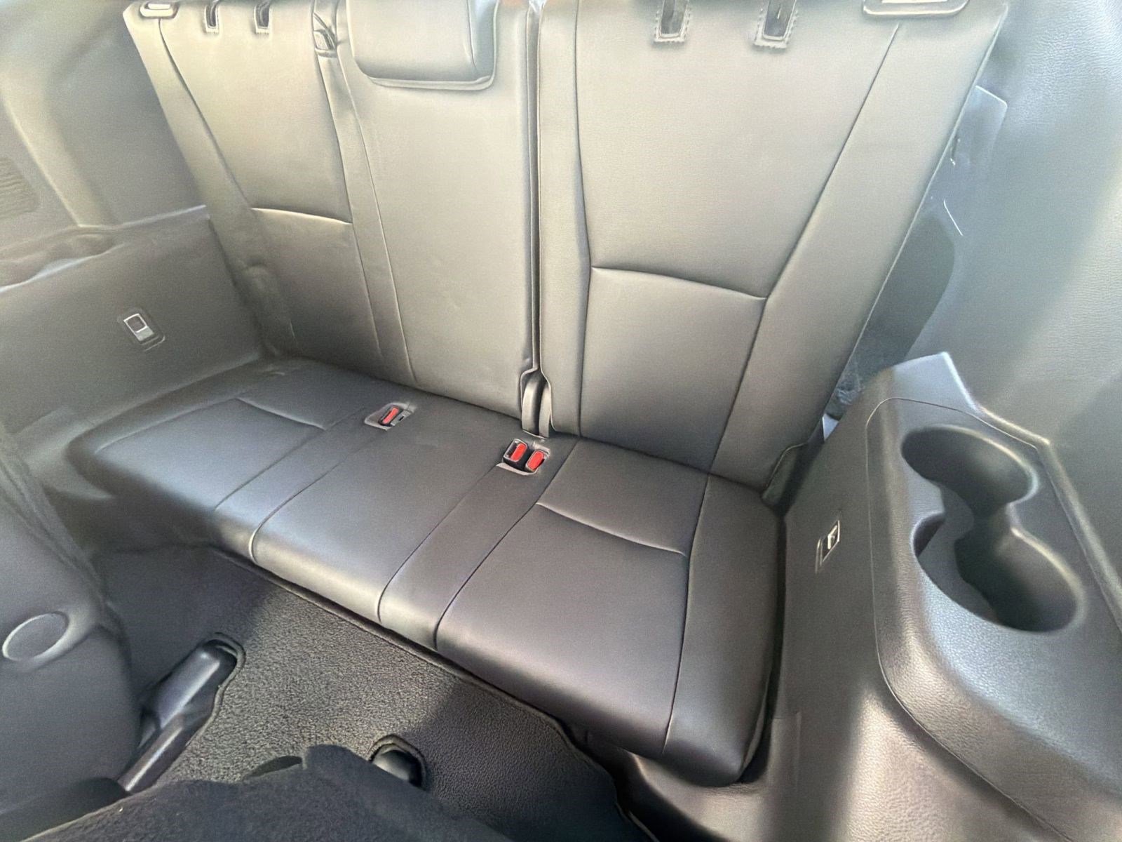 Used 2023 Toyota Highlander XLE image 27