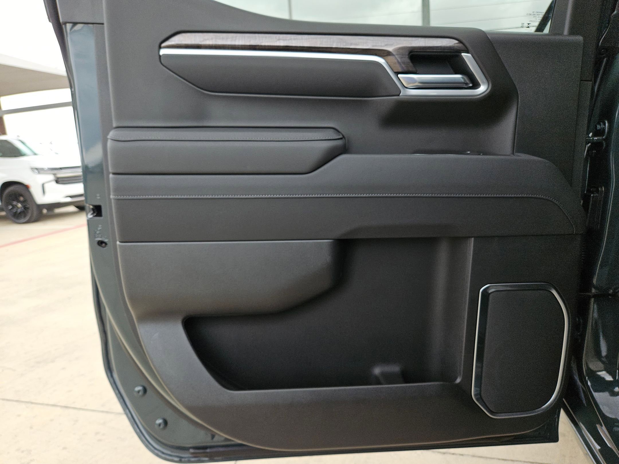 Certified 2026 Chevrolet Silverado 1500 LTZ w/ LTZ Premium Package image 15