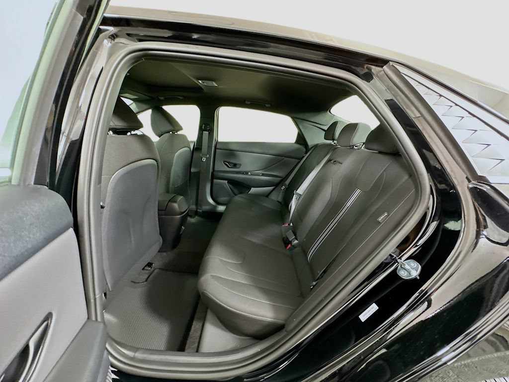New 2026 Hyundai Elantra SEL Sport Premium FWD image 16
