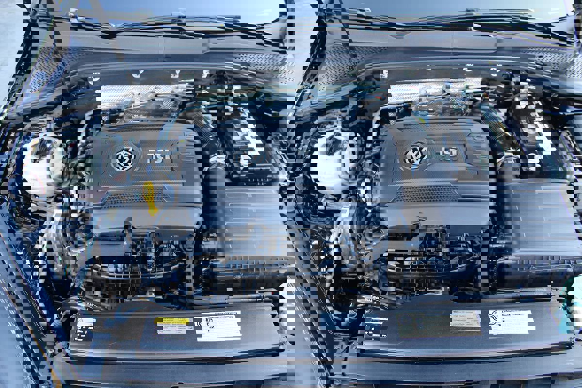 Used 2015 Volkswagen Golf Launch Edition image 28