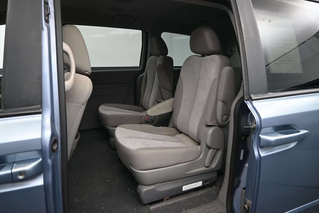 Used 2012 Kia Sedona LX FWD image 19