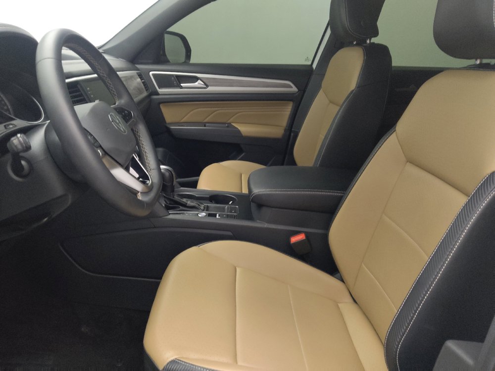 Used 2021 Volkswagen Atlas Cross Sport SE FWD image 17