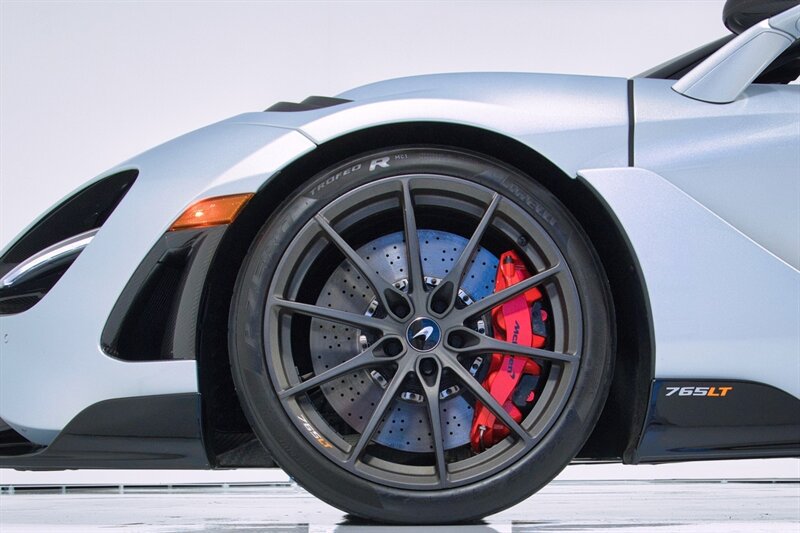 Used 2022 McLaren 765LT RWD image 9
