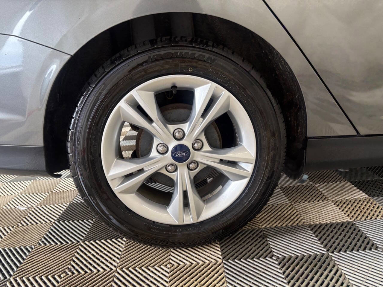 Used 2014 Ford Focus SE w/ SE Winter Package image 30