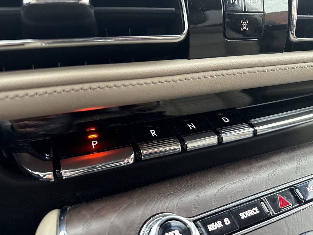 Used 2023 Lincoln Aviator Reserve w/ Elements Package Plus image 22