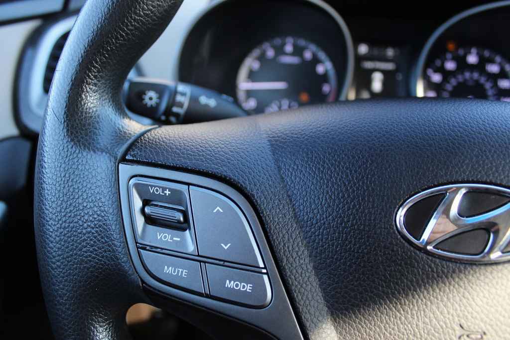 Used 2017 Hyundai Santa Fe Sport FWD image 16