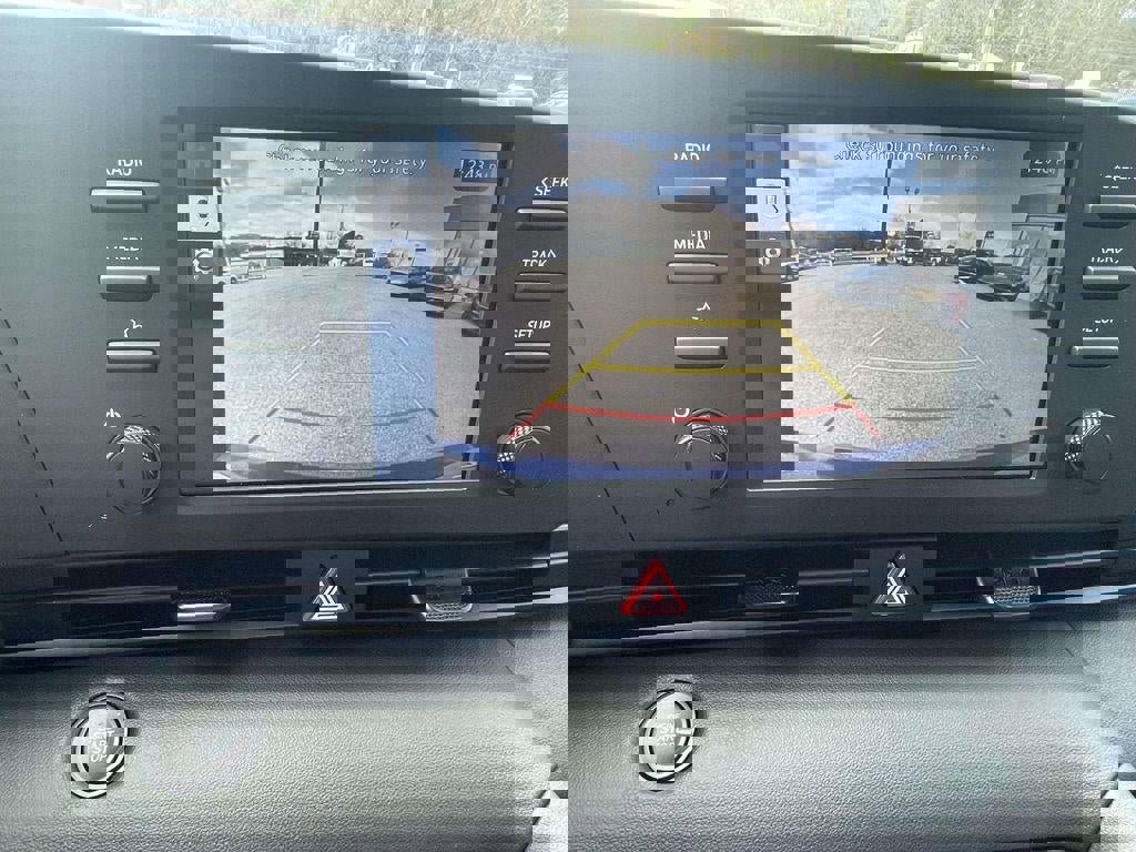 New 2026 Hyundai Elantra Sport image 32