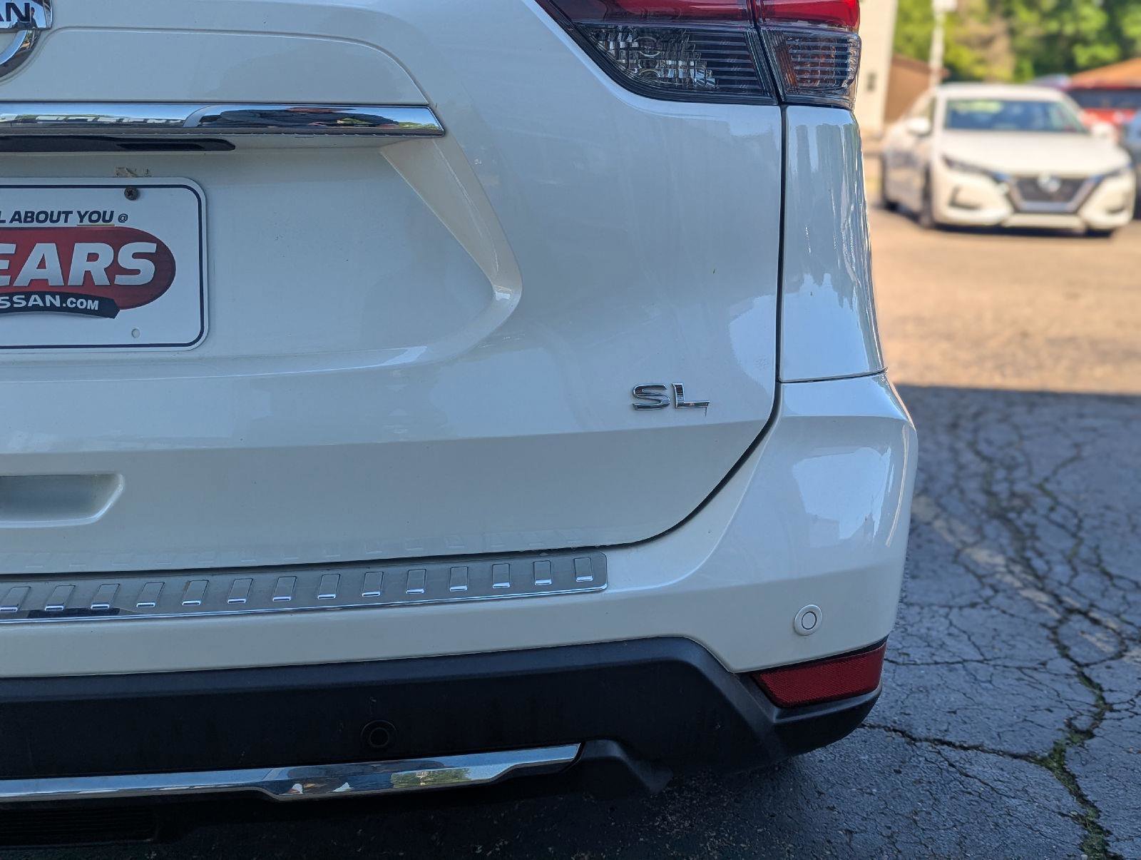 Used 2020 Nissan Rogue SL FWD image 11
