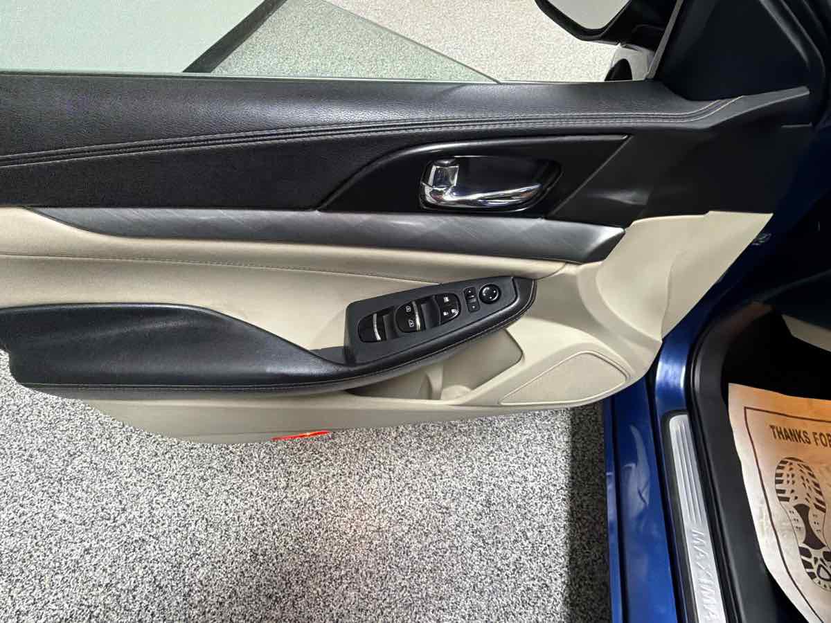 Used 2018 Nissan Maxima 3.5 SV FWD image 12