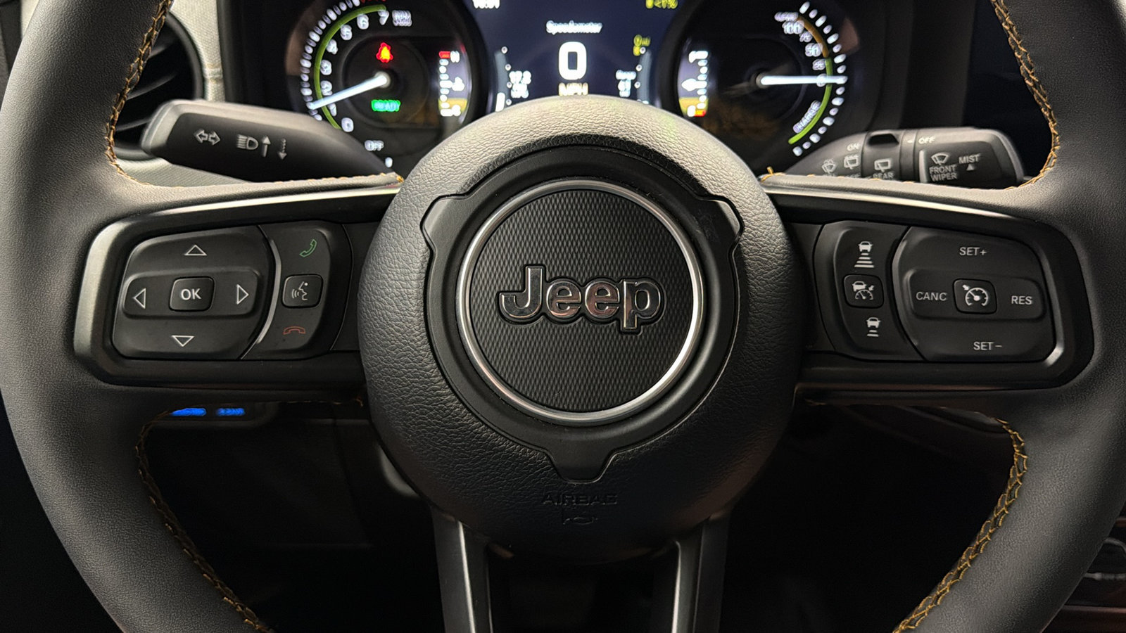 Used 2024 Jeep Wrangler Unlimited w/ Convenience Group AWD/4WD image 28