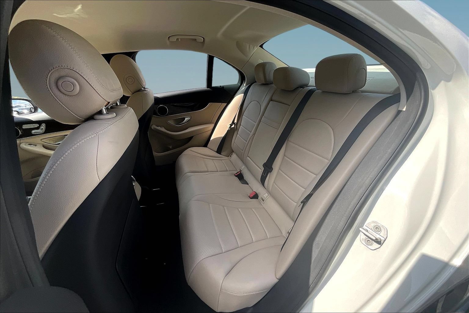Used 2015 Mercedes-Benz C 300 4MATIC Sedan image 21