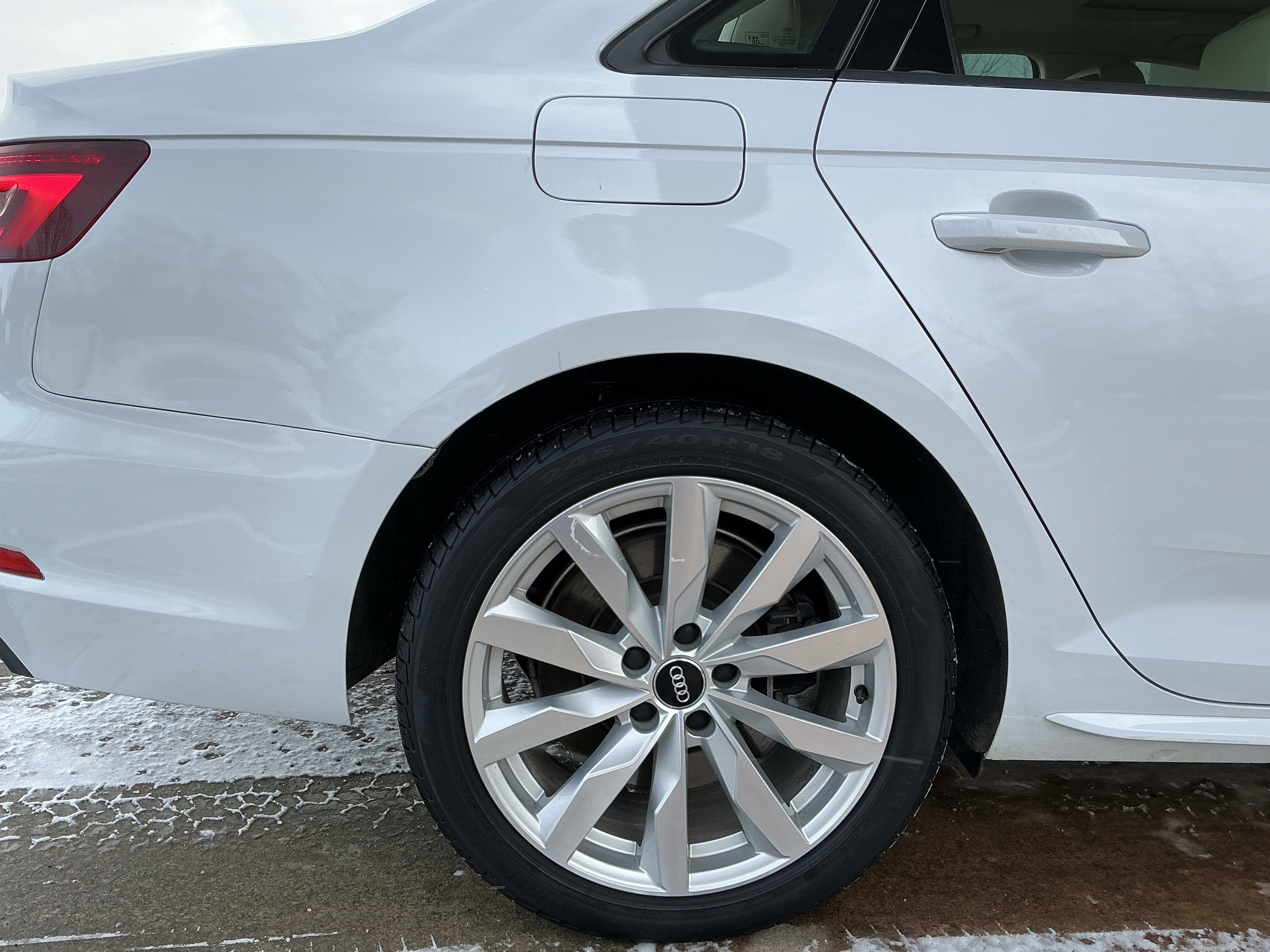 Used 2018 Audi A4 2.0T Premium w/ Convenience Package image 23