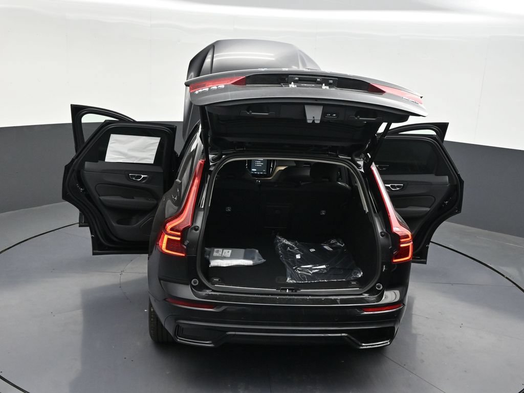 New 2026 Volvo XC60 B5 Plus AWD/4WD image 33