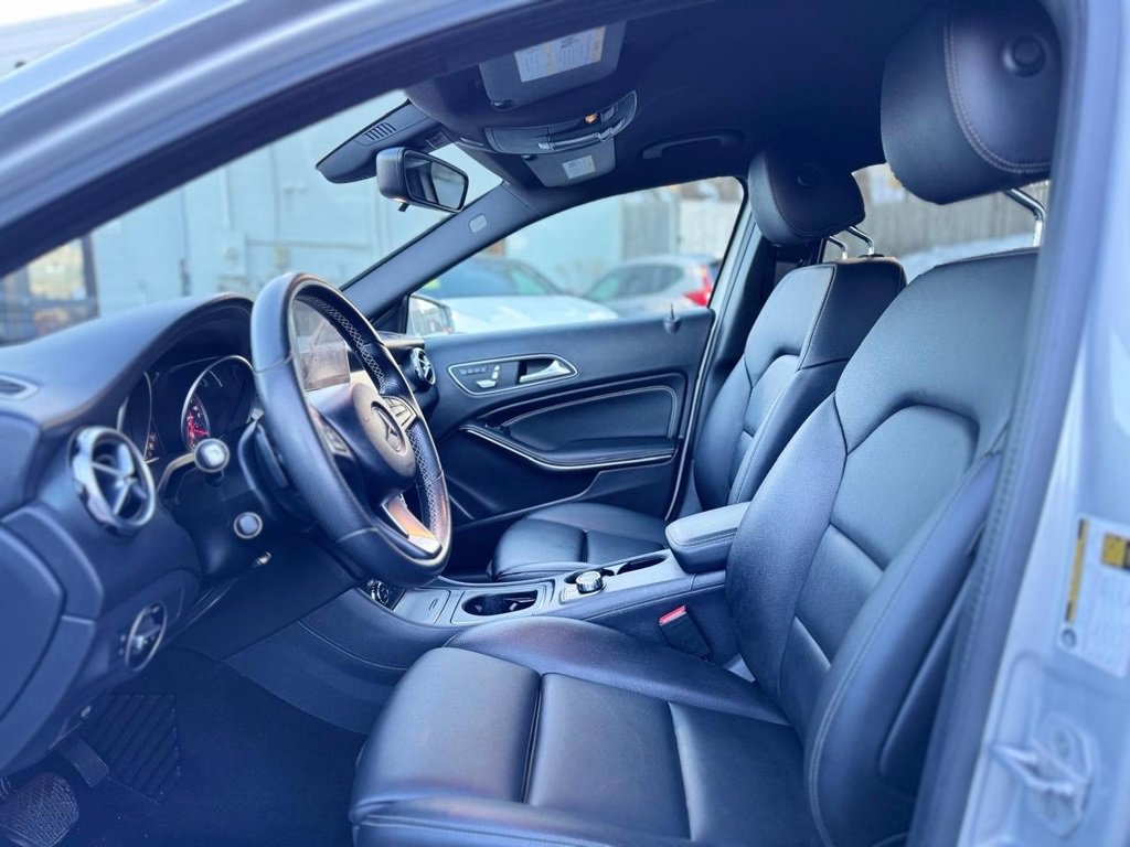 Used 2018 Mercedes-Benz GLA 250 4MATIC image 17