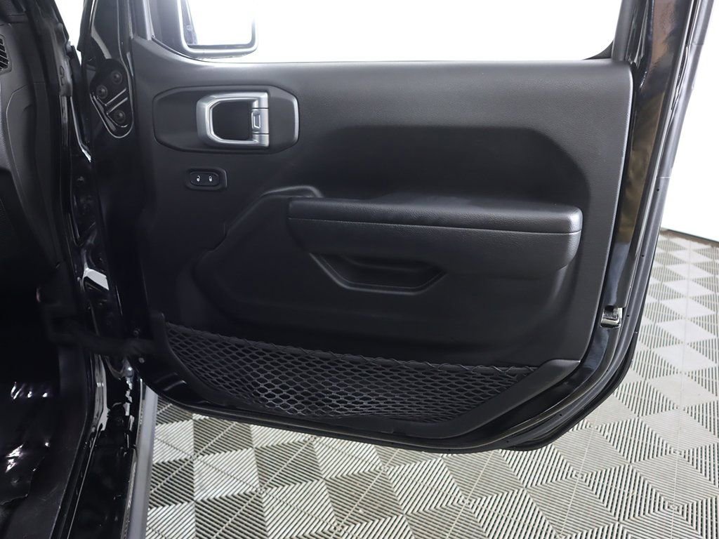 Used 2022 Jeep Wrangler Unlimited Rubicon 4xe image 18