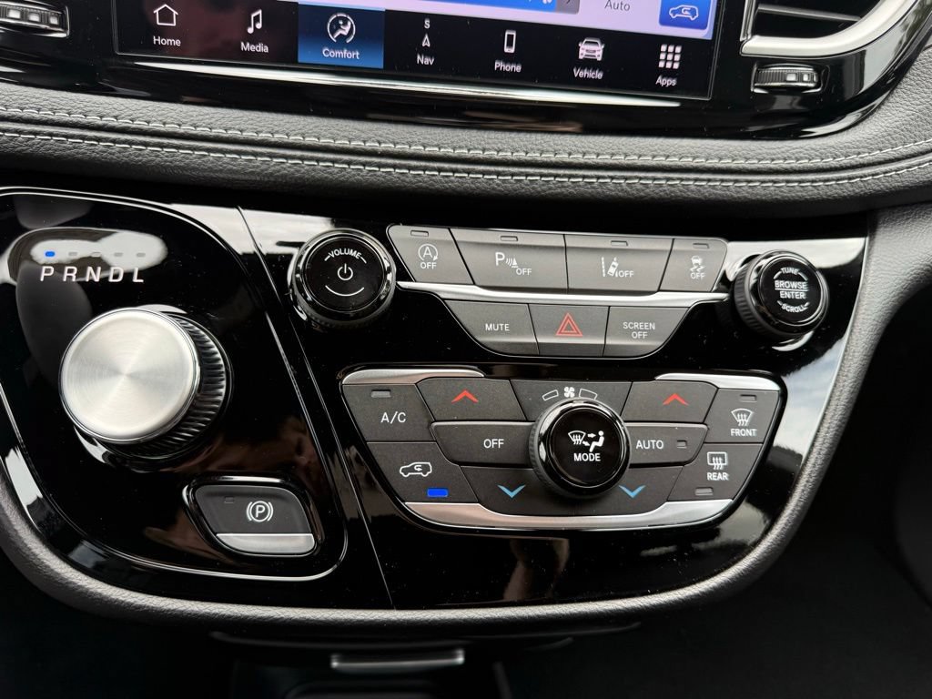New 2027 Chrysler Pacifica Select FWD image 22