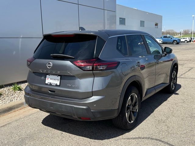 Used 2024 Nissan Rogue SV image 34