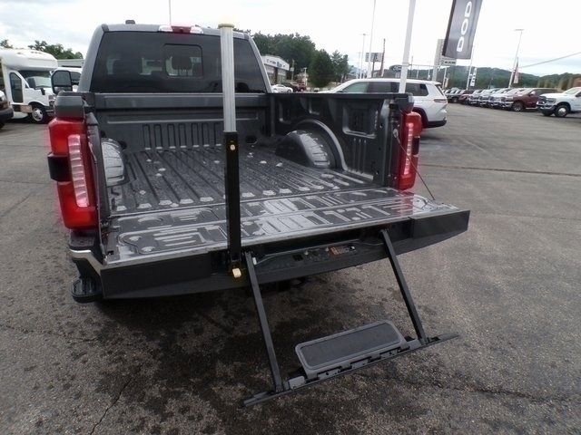 New 2025 Ford F350 Lariat w/ Lariat Ultimate Package AWD/4WD image 8