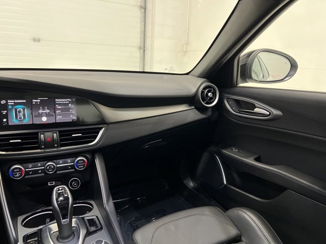 Used 2023 Alfa Romeo Giulia Veloce image 33