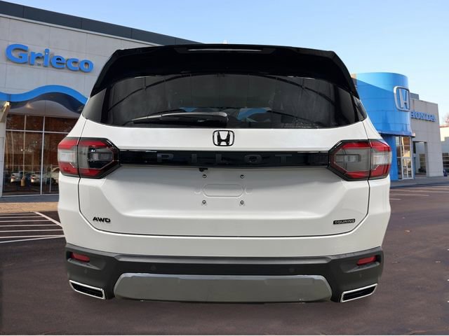 New 2026 Honda Pilot Touring image 4