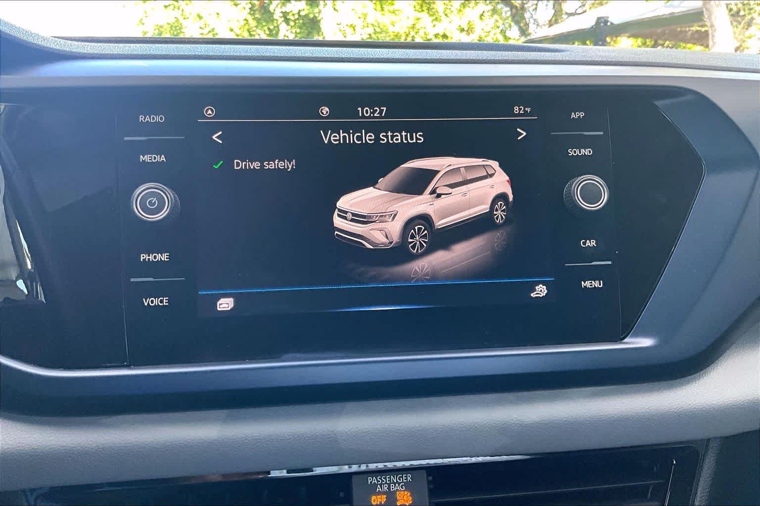 Certified 2023 Volkswagen Taos SE FWD image 35