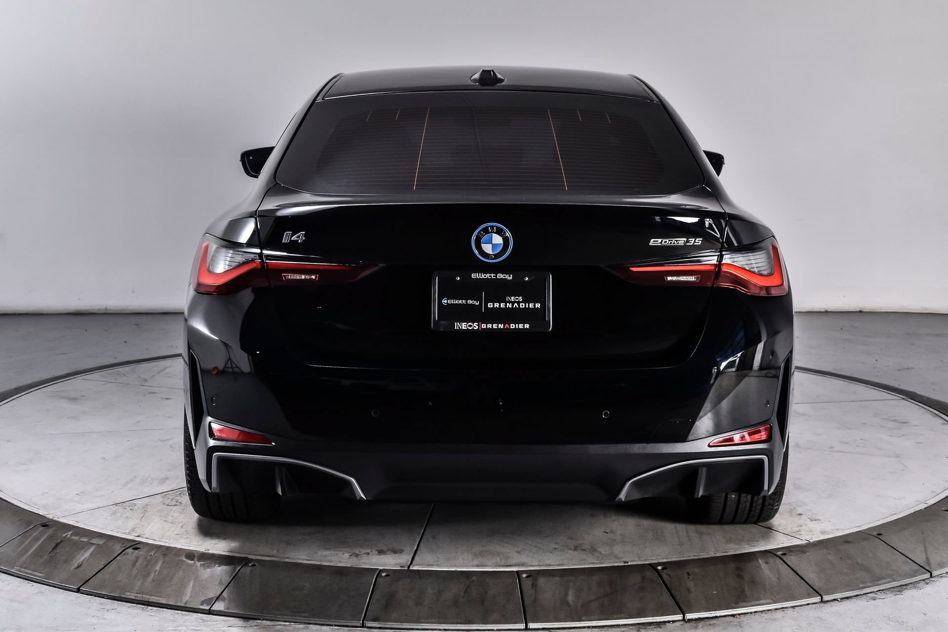 Used 2023 BMW i4 eDrive35 w/ Premium Package RWD image 5