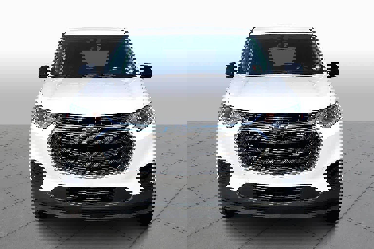 Used 2020 Chevrolet Traverse LS image 4