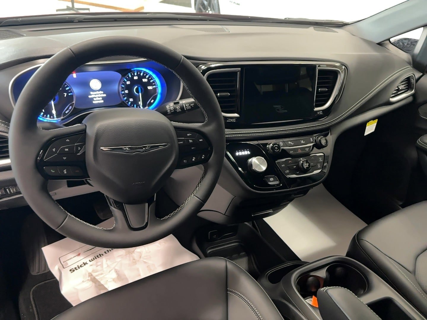 New 2026 Chrysler Pacifica Select w/ S Appearance Package AWD/4WD image 12