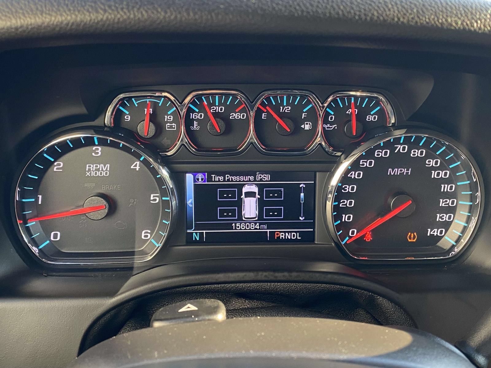Used 2018 Chevrolet Tahoe Premier AWD/4WD image 38