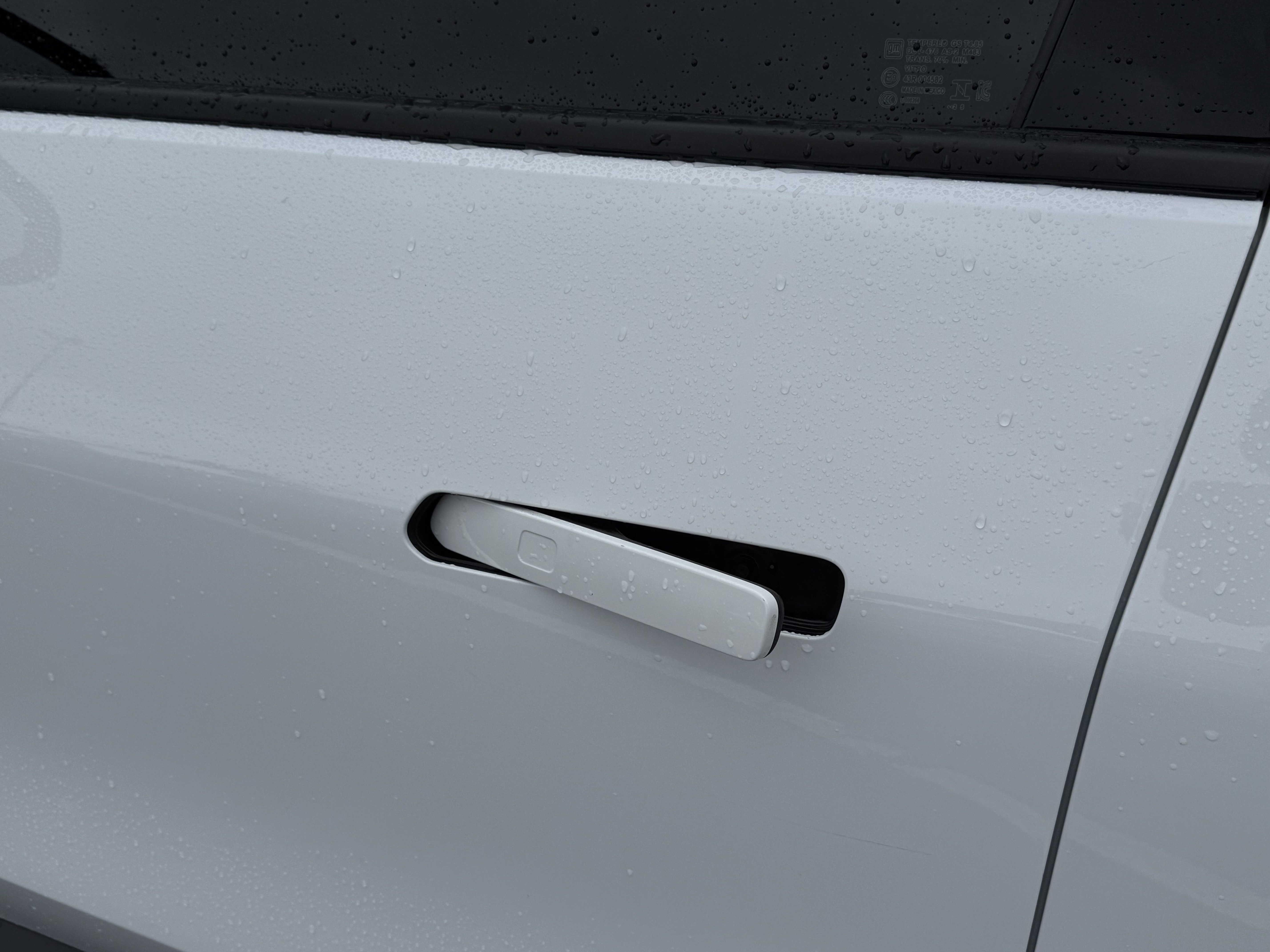 Used 2025 Chevrolet Equinox EV LT image 18