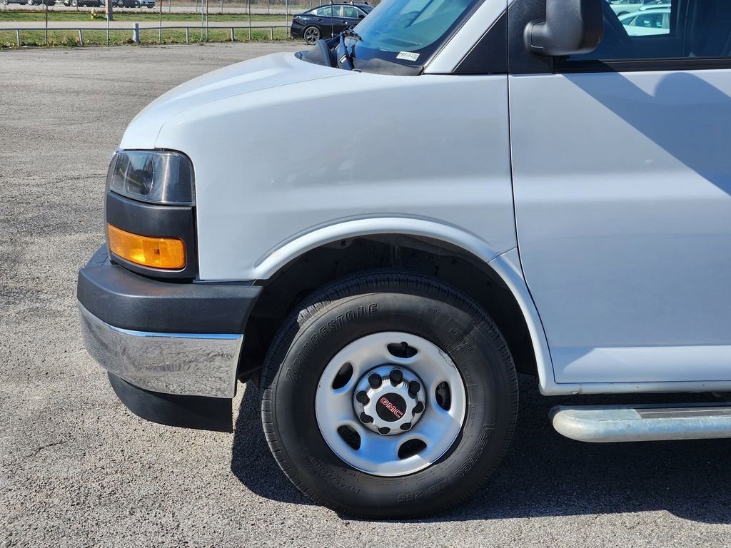 Used 2024 GMC Savana 2500 w/ Driver Convenience Package image 8