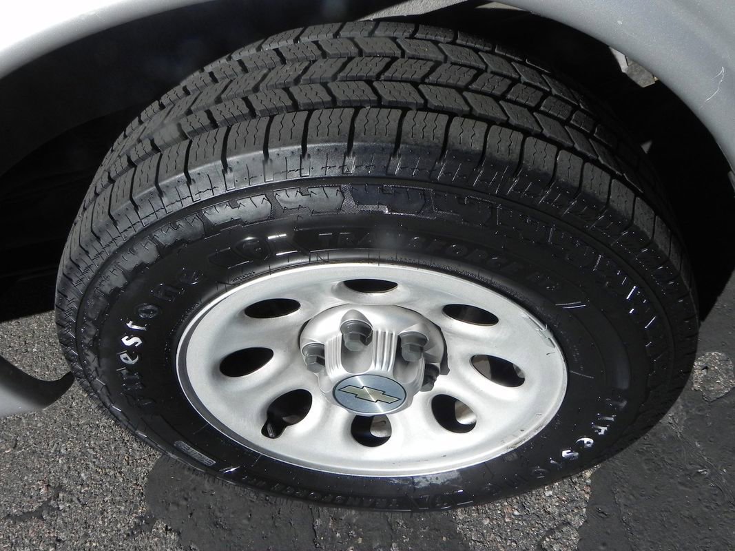 Used 2013 Chevrolet Express 1500 RWD image 8