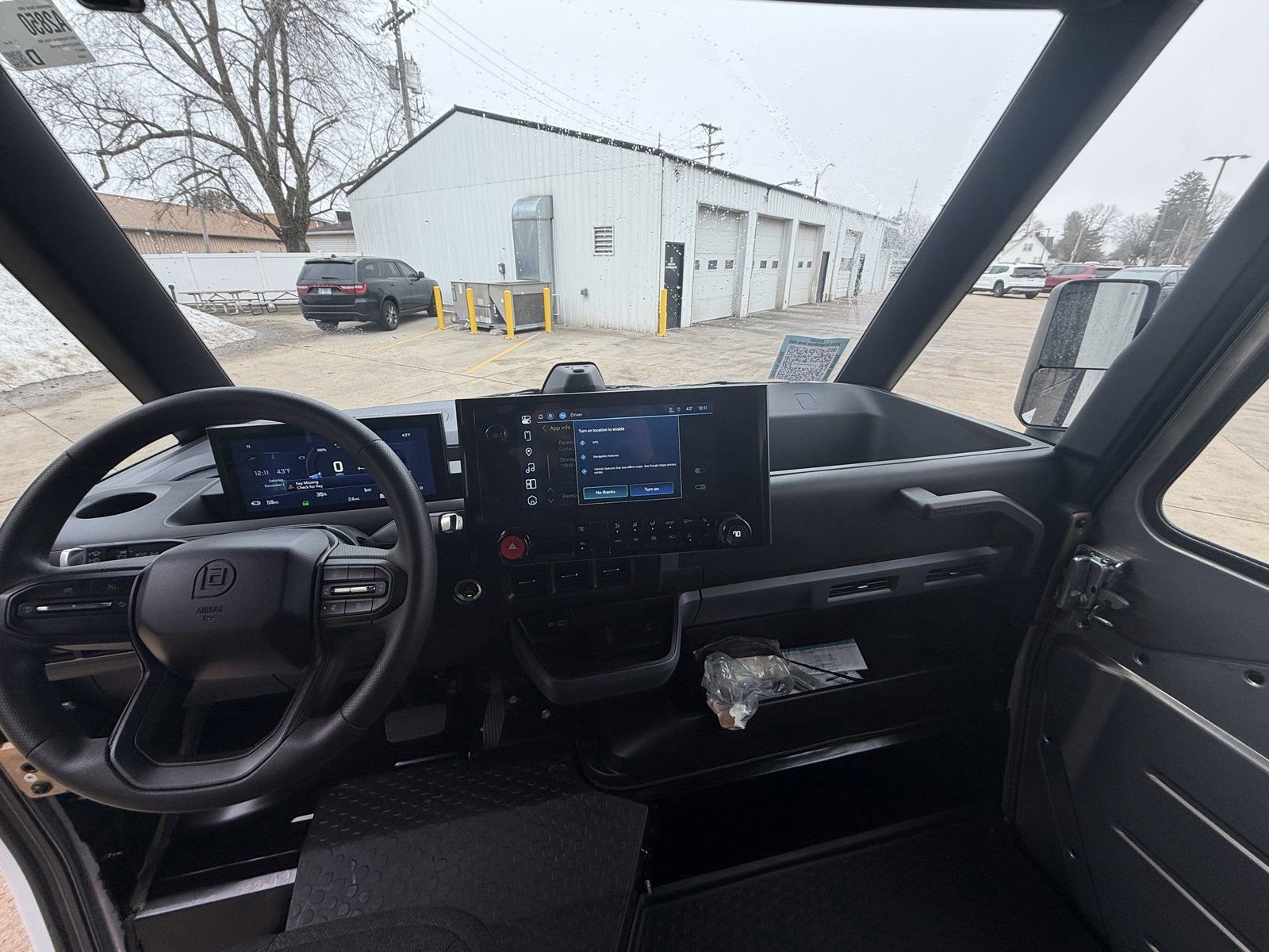 Used 2024 Chevrolet Brightdrop 400 w/ Commercial Equipment Package AWD/4WD image 19