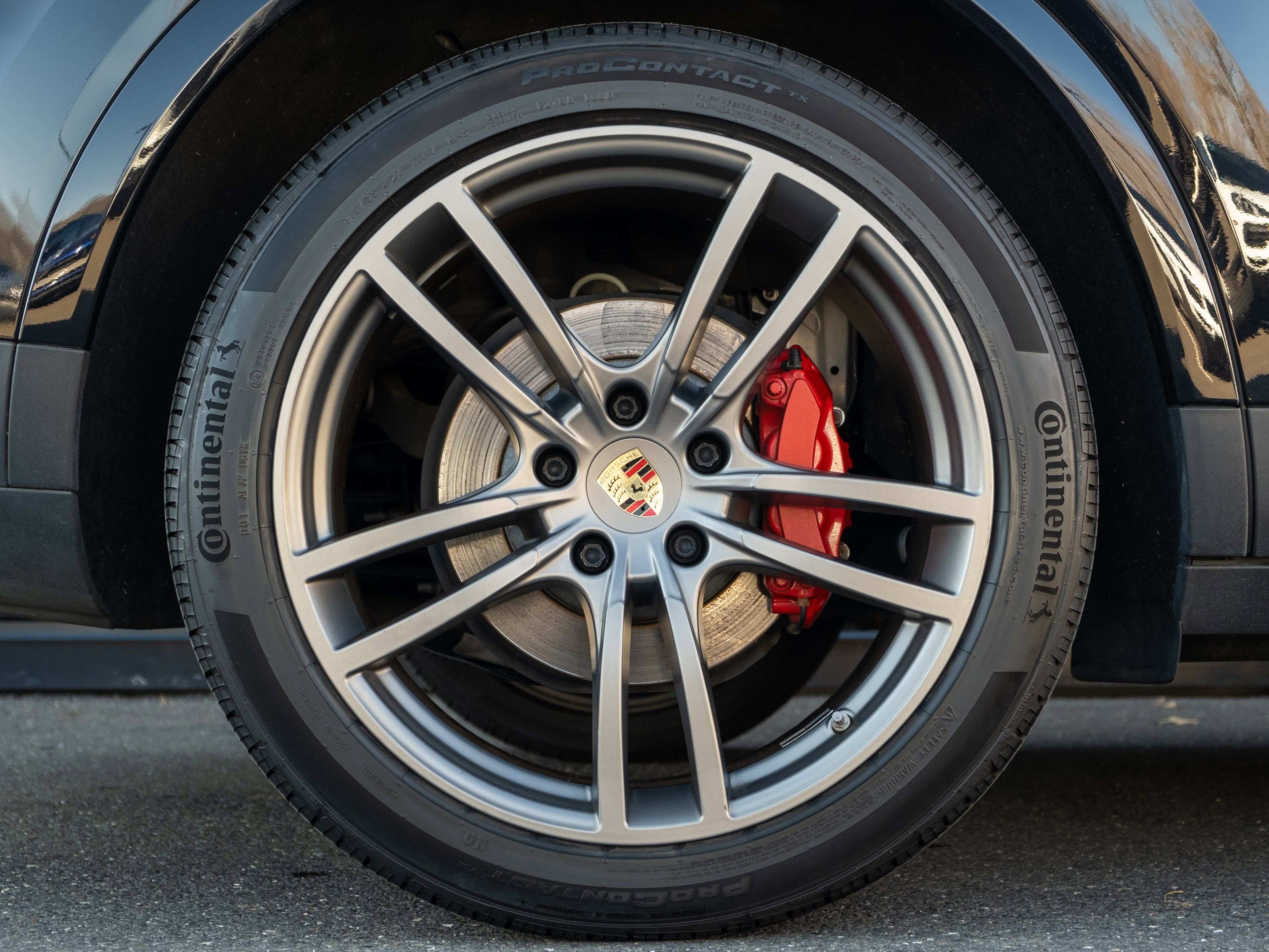 Certified 2022 Porsche Cayenne S Platinum image 14