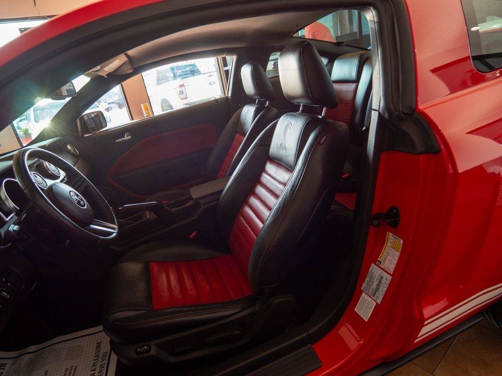 Used 2007 Ford Mustang Shelby GT500 RWD image 12