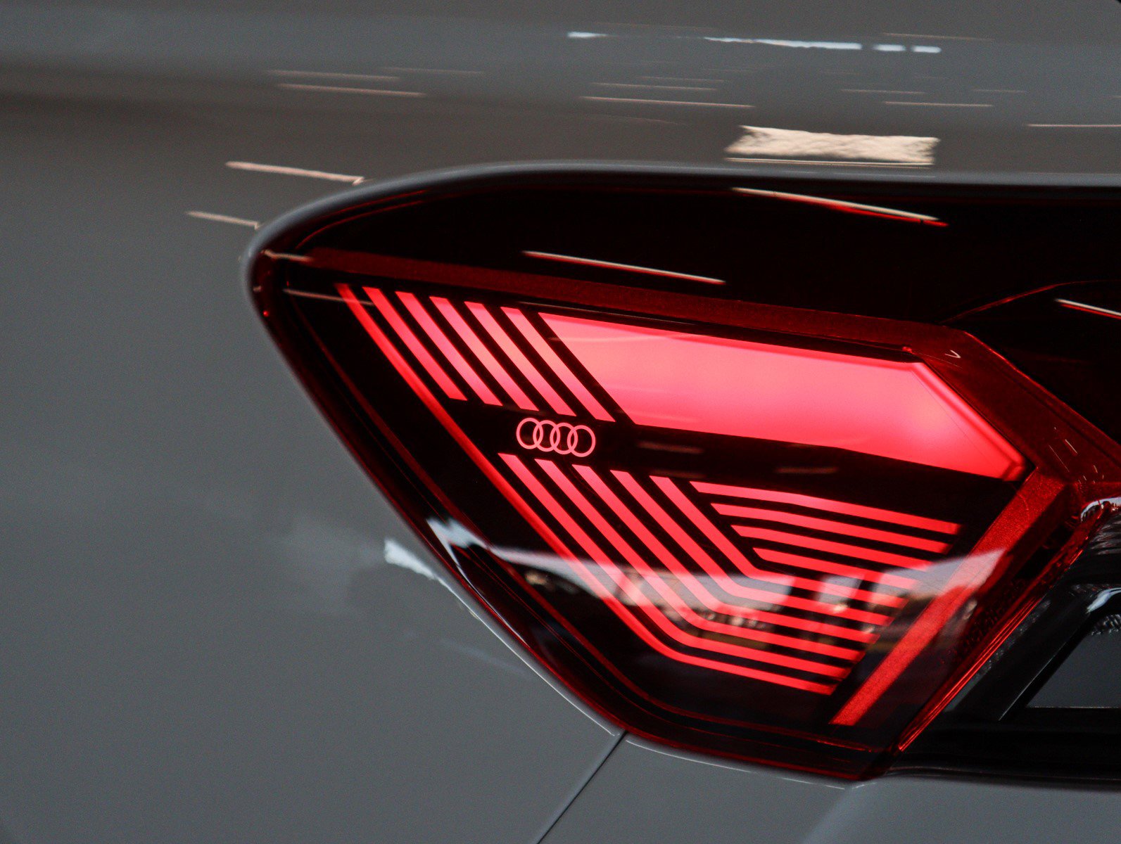 Used 2024 Audi Q4 e-tron Premium Plus w/ Premium Plus image 28