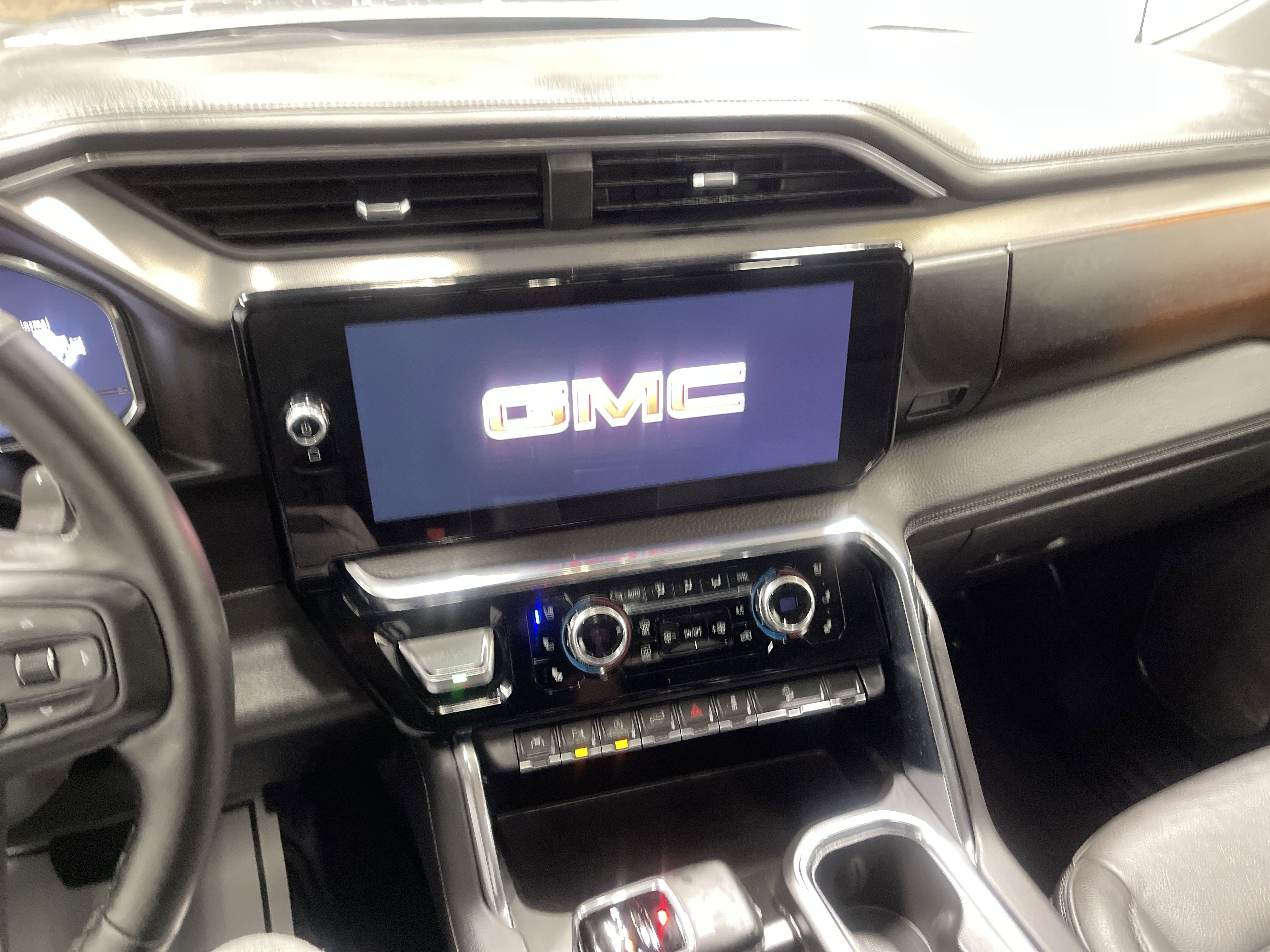 Used 2025 GMC Sierra 1500 Denali w/ Denali Reserve Package image 29