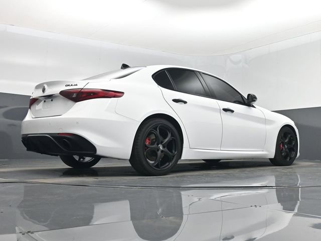 Used 2021 Alfa Romeo Giulia Ti Sport image 54
