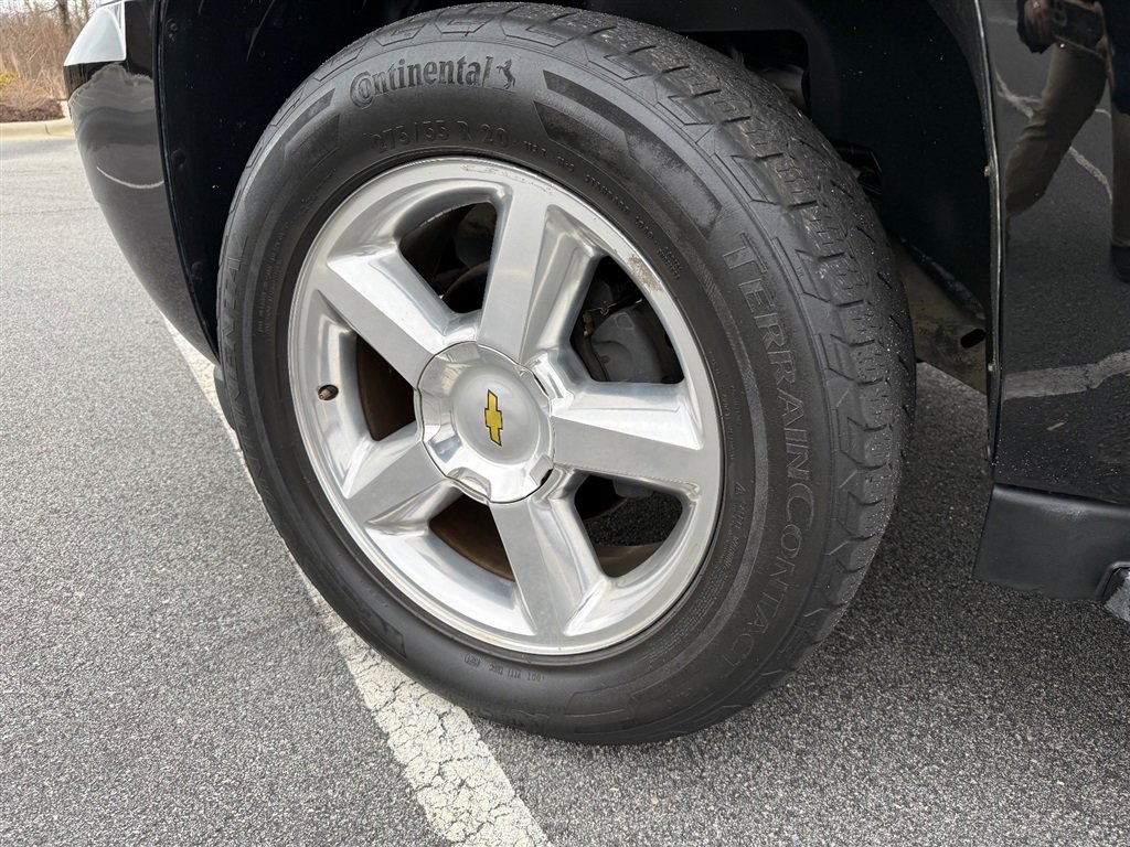 Used 2011 Chevrolet Suburban LTZ image 7