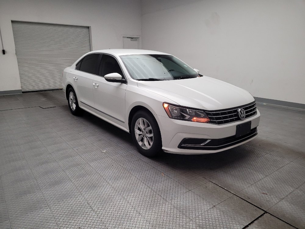 Used 2016 Volkswagen Passat 1.8T S image 13