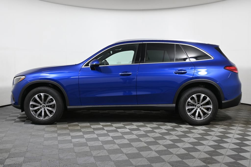 Certified 2025 Mercedes-Benz GLC 300 4MATIC image 2