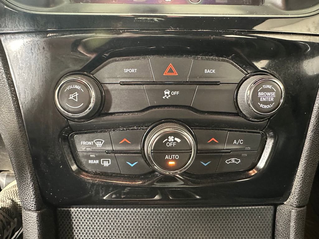 Used 2016 Chrysler 300 S image 31