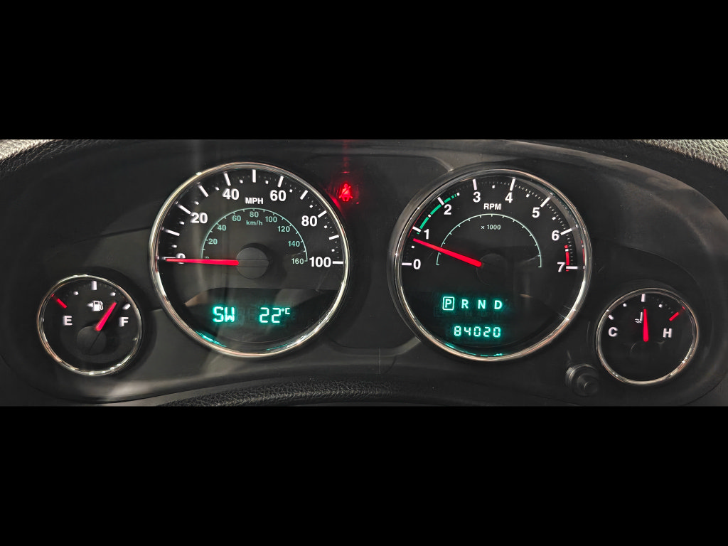 Used 2013 Jeep Wrangler Unlimited Rubicon w/ Dual Top Group AWD/4WD image 38