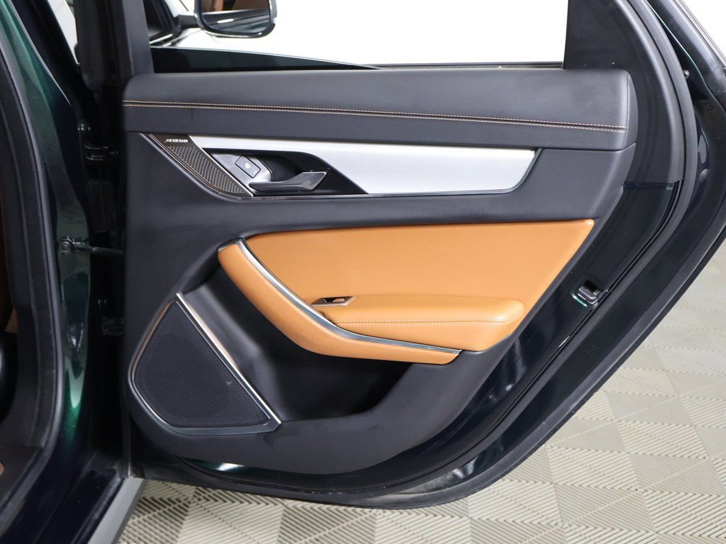 Used 2024 Jaguar XF R-Dynamic SE image 31