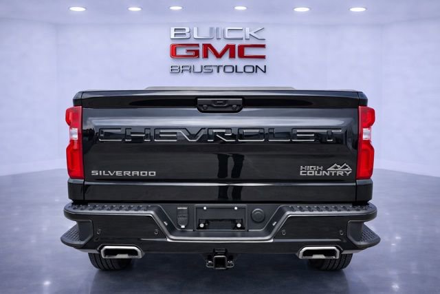 Used 2023 Chevrolet Silverado 1500 High Country w/ Technology Package image 8