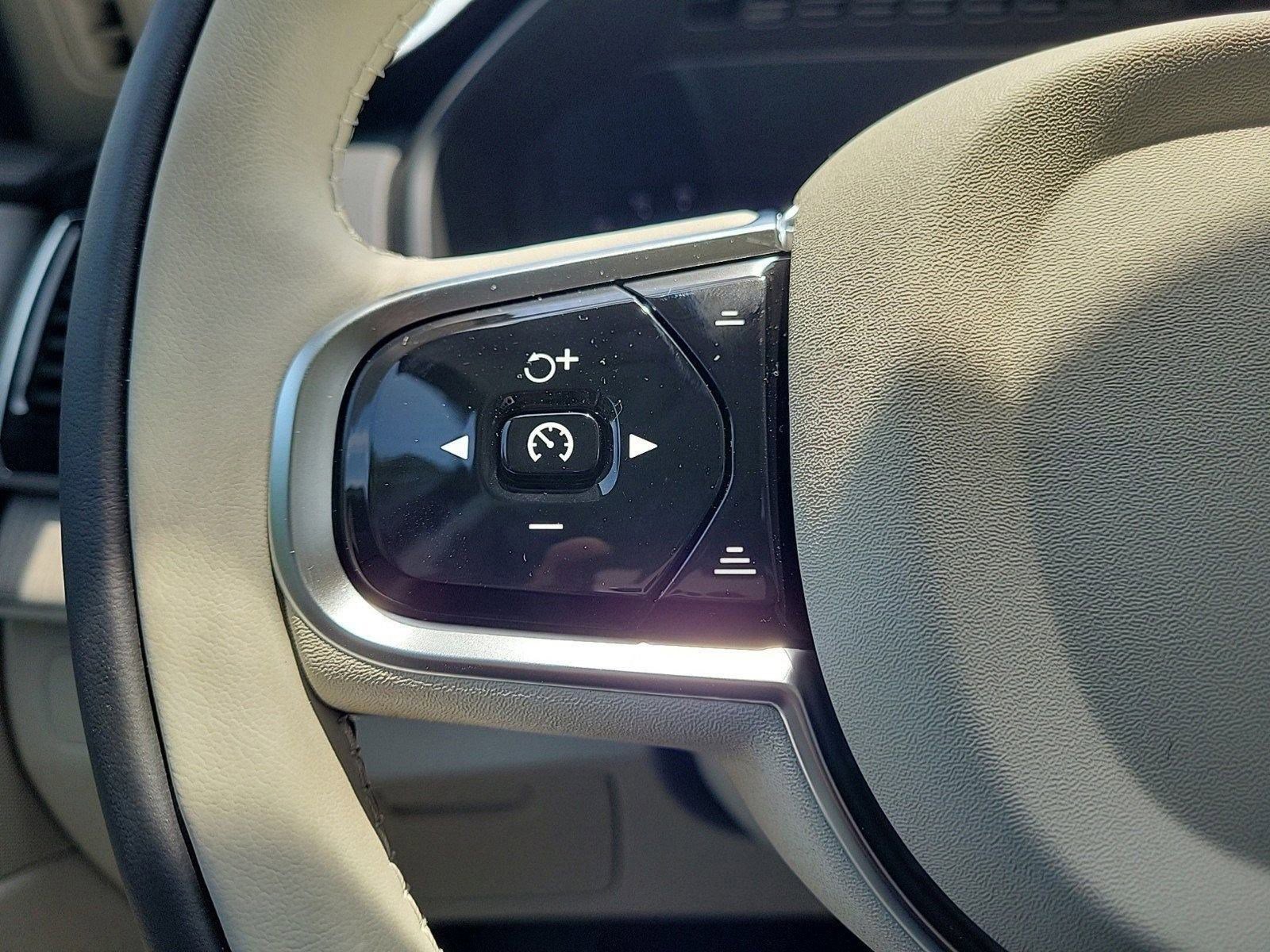 New 2024 Volvo XC90 T8 Ultimate w/ Protection Package Premier image 16