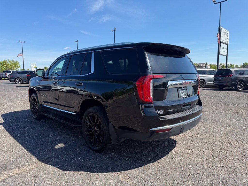 Used 2023 GMC Yukon SLT w/ SLT Premium Package AWD/4WD image 7