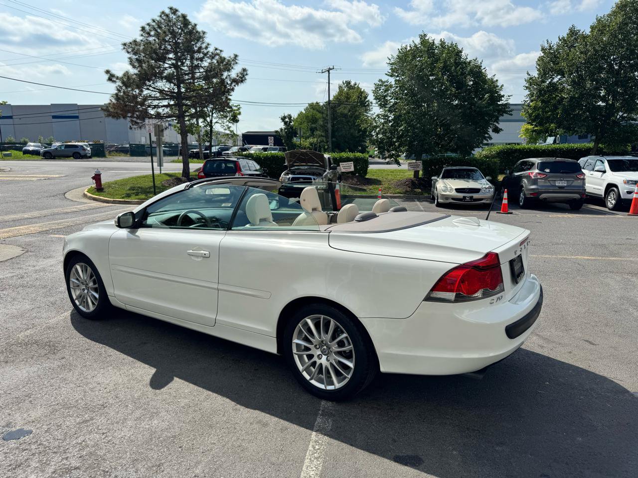 Used 2009 Volvo C70 T5 FWD image 4